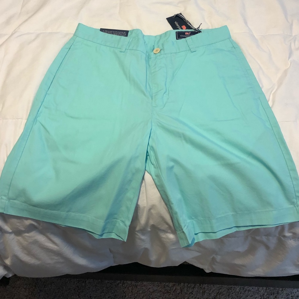 9” Classic Fit Vineyard Vine Club Short.